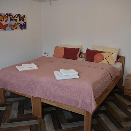 Ferienwohnung Am Steigerwaldrand Sugenheim Buitenkant foto